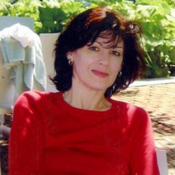 Roxanne Roberts