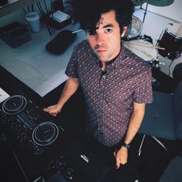 Jonathan Leal